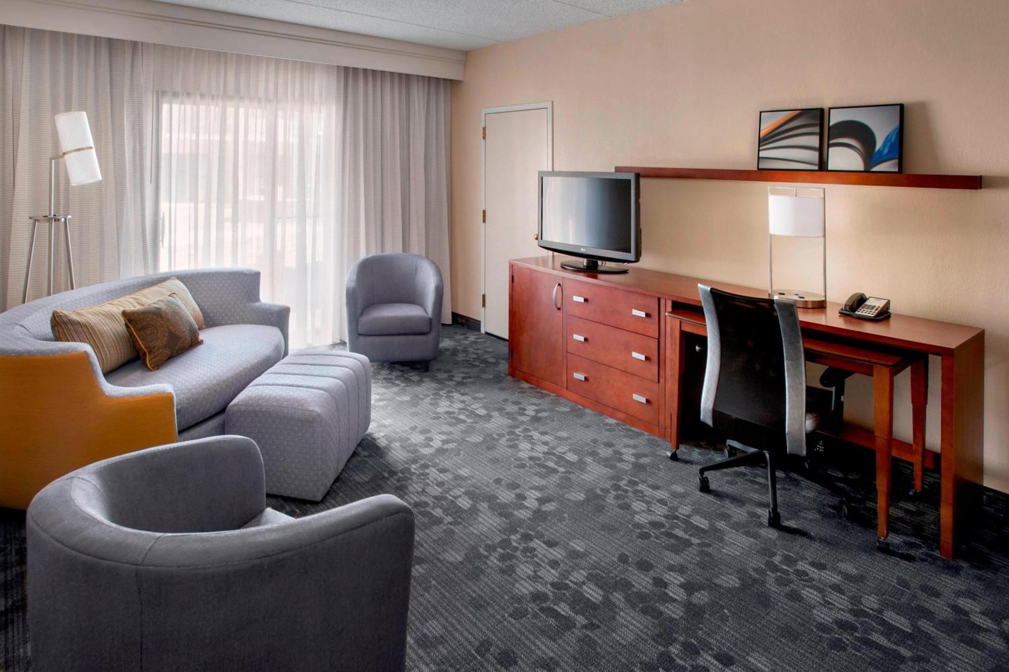 Courtyard By Marriott Hartford Windsor Airport Otel Dış mekan fotoğraf